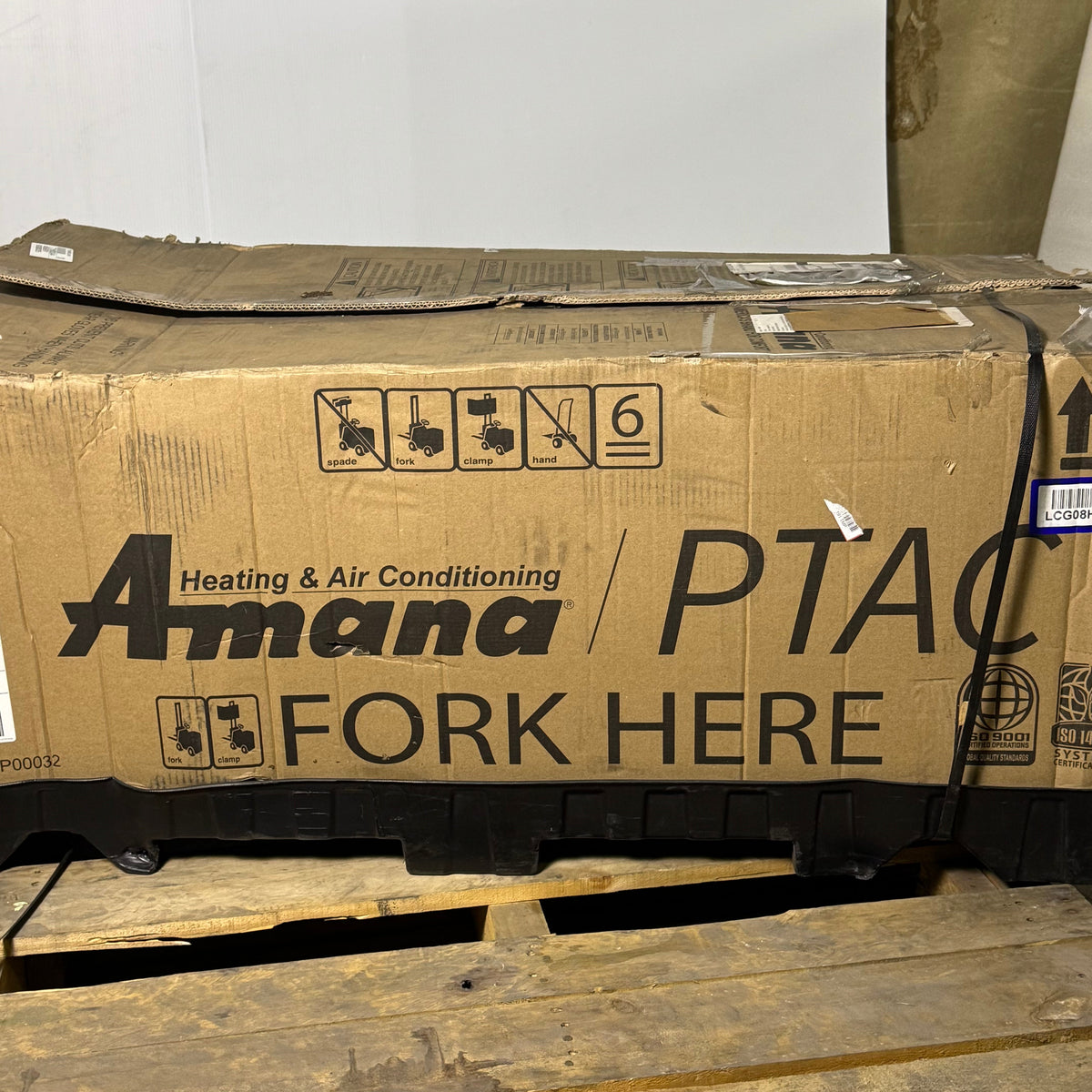 AMANA PTAC Wall Mounted Air Conditioner White 15000  BTUPTC153K35CXXX (New Other)